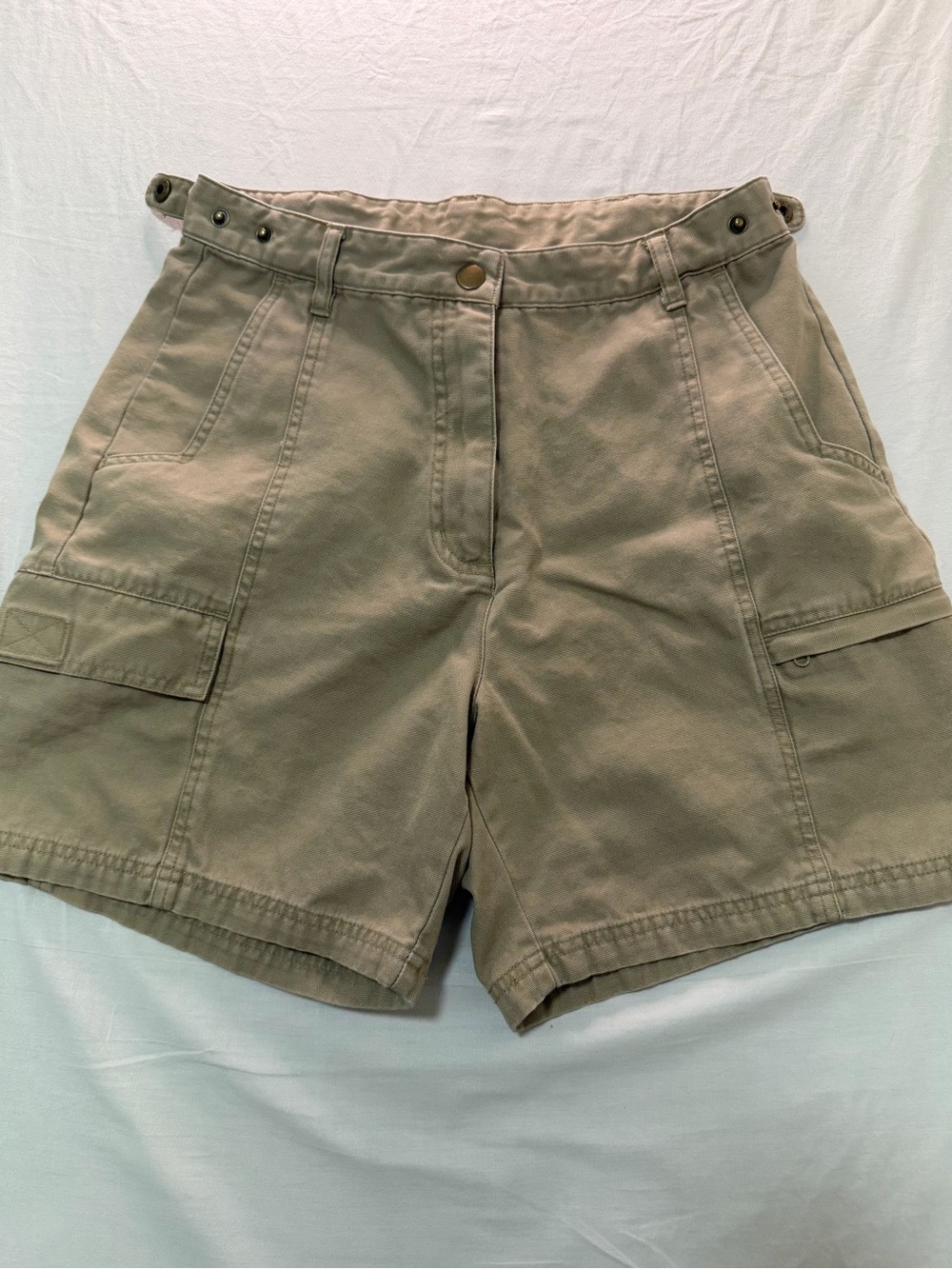 Woolrich Women's Cargo Shorts - Olive/Tan